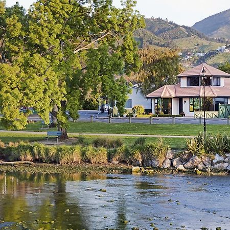 Riverside Villa - In The City By The River! Нелсън Екстериор снимка