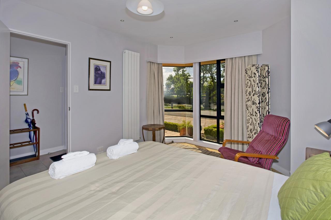 Riverside Villa - In The City By The River! Нелсън Екстериор снимка